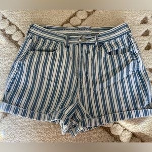 American Eagle shorts, size 6